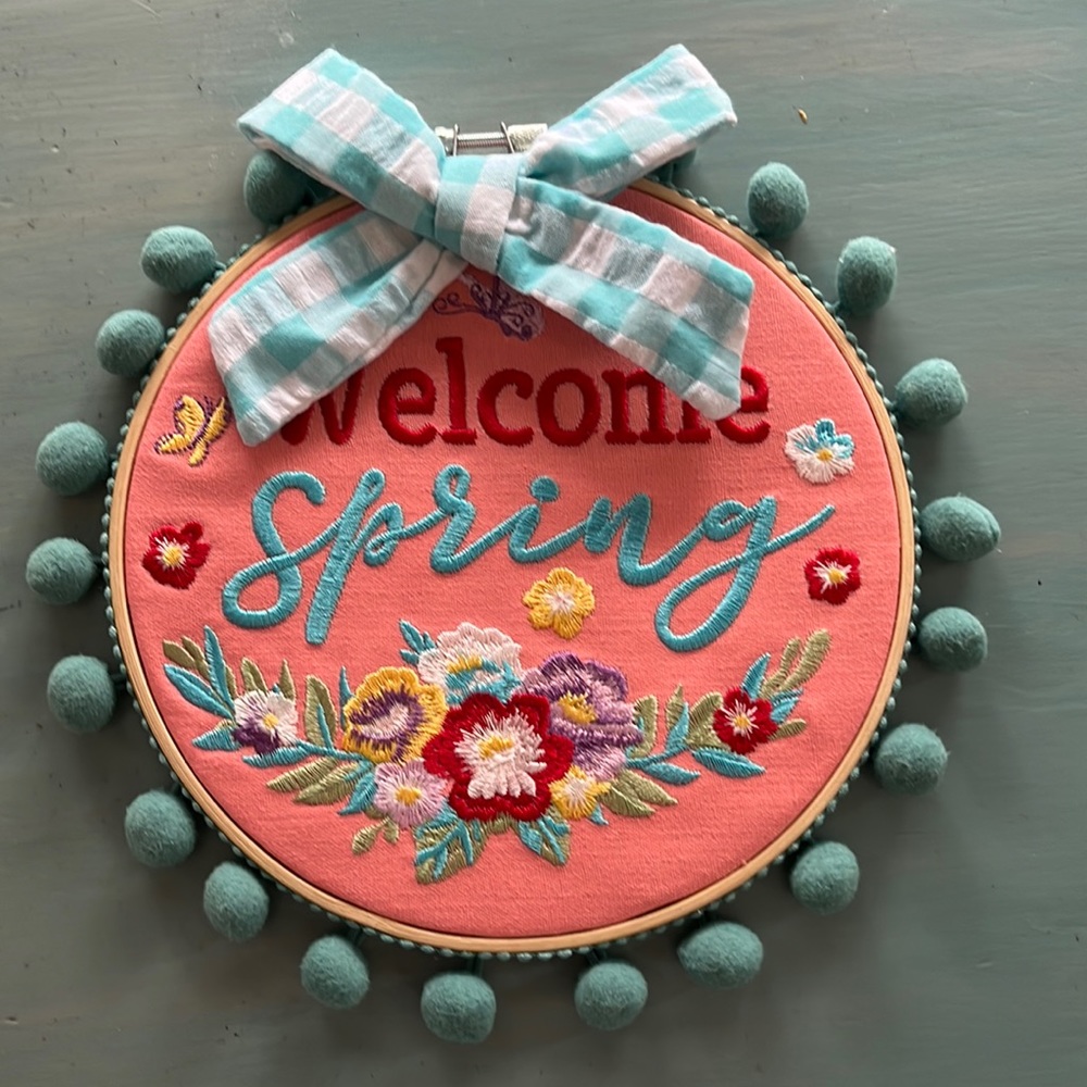 The Pioneer Woman ‘Welcome Spring’ Embroidery Hoop Wall Art 8" Home Decor NWOT